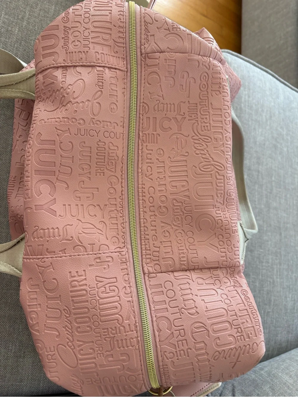 Juicy Couture Pink Embossed Logo Weekender / Duffle Bag 💕